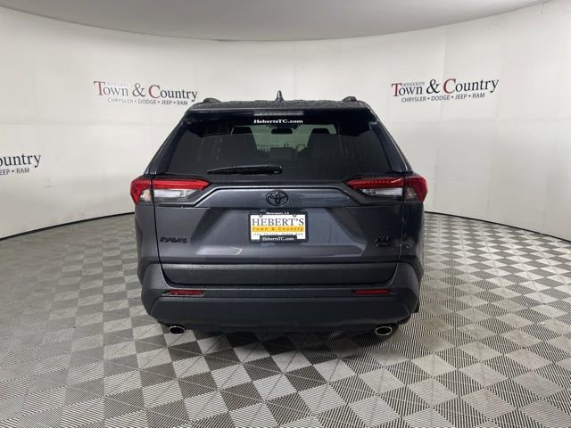 Used 2024 Toyota RAV4 XLE Premium image 8
