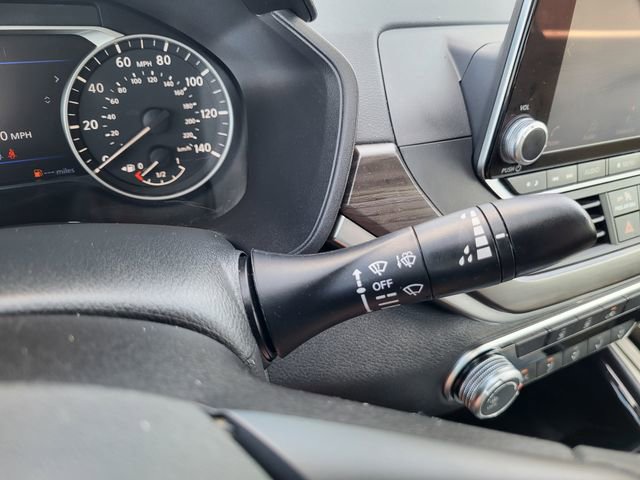 Used 2024 Nissan Altima 2.5 SV image 23