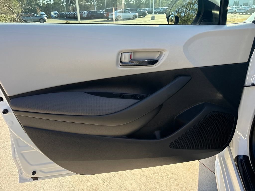 Used 2025 Toyota Corolla LE image 14