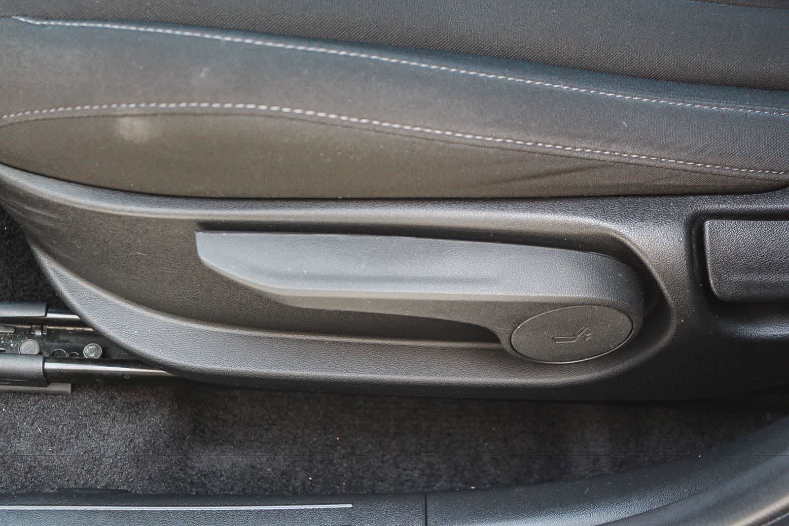 Used 2023 Hyundai Elantra SEL FWD image 27