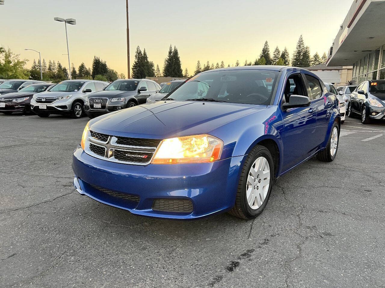 Used 2014 Dodge Avenger SE FWD image 4