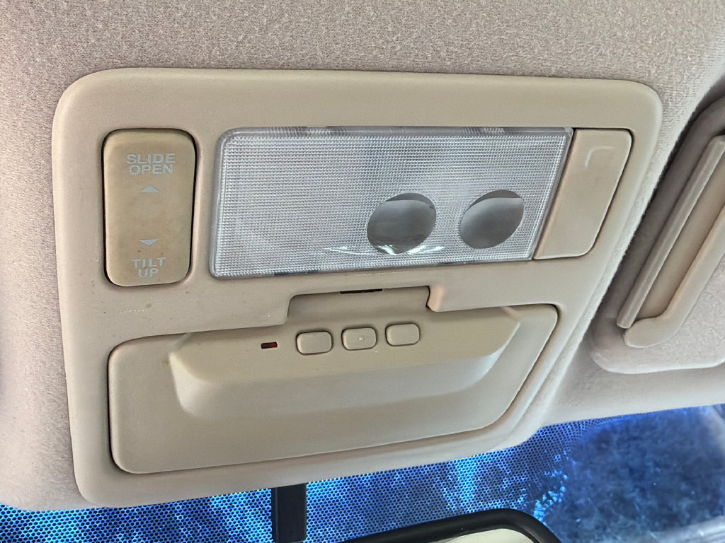 Used 1999 Toyota Solara SLE w/ Sport Pkg FWD image 24