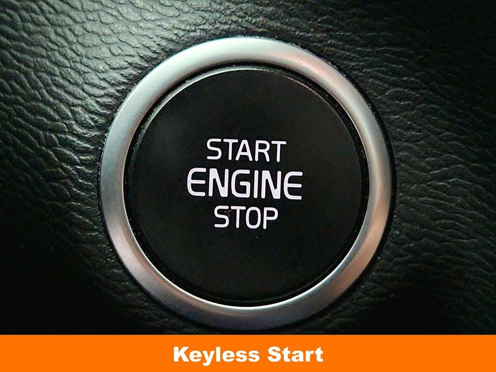 Used 2019 Volvo XC40 T5 R-Design AWD/4WD image 23