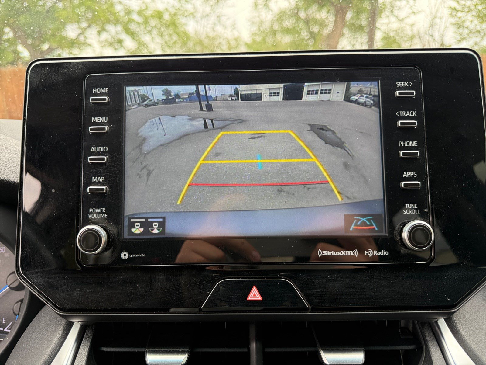 Used 2022 Toyota Venza LE AWD/4WD image 27