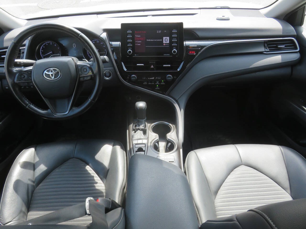 Used 2023 Toyota Camry SE w/ Cold Weather Package AWD/4WD image 12