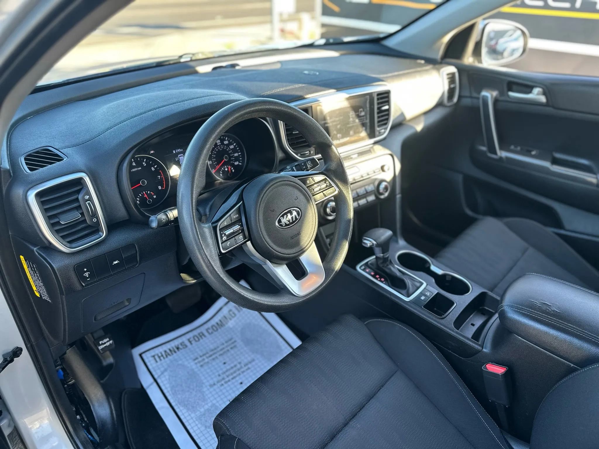 Used 2020 Kia Sportage LX image 10