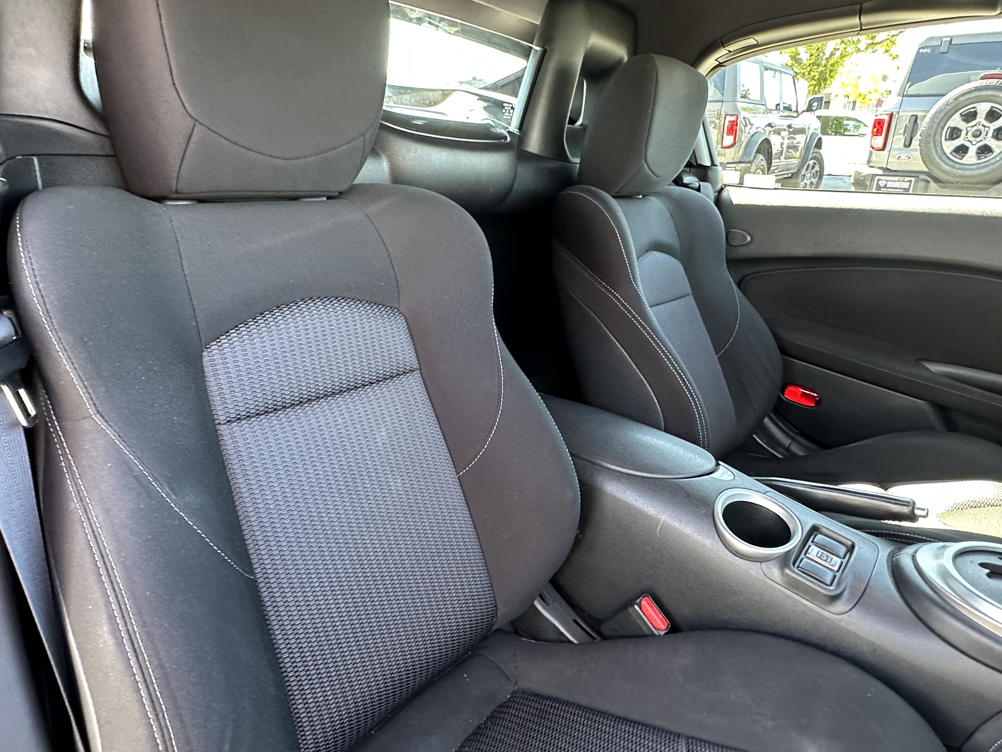 Used 2014 Nissan 370Z Roadster image 17