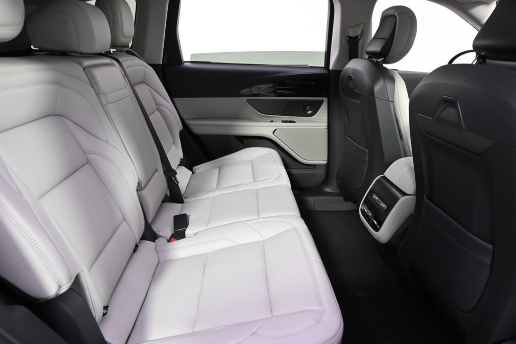 New 2026 Lincoln Nautilus Premier w/ Equipment Group 102A image 18