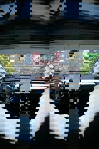 Used 2018 Tesla Model 3 Long Range image 16