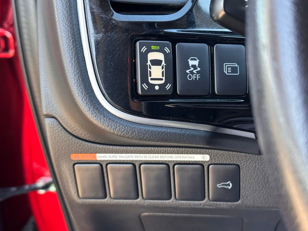 Used 2016 Mitsubishi Outlander SEL image 28