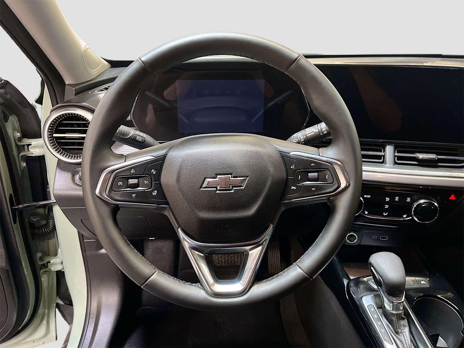 Used 2025 Chevrolet Trax ACTIV w/ Driver Confidence Package image 11