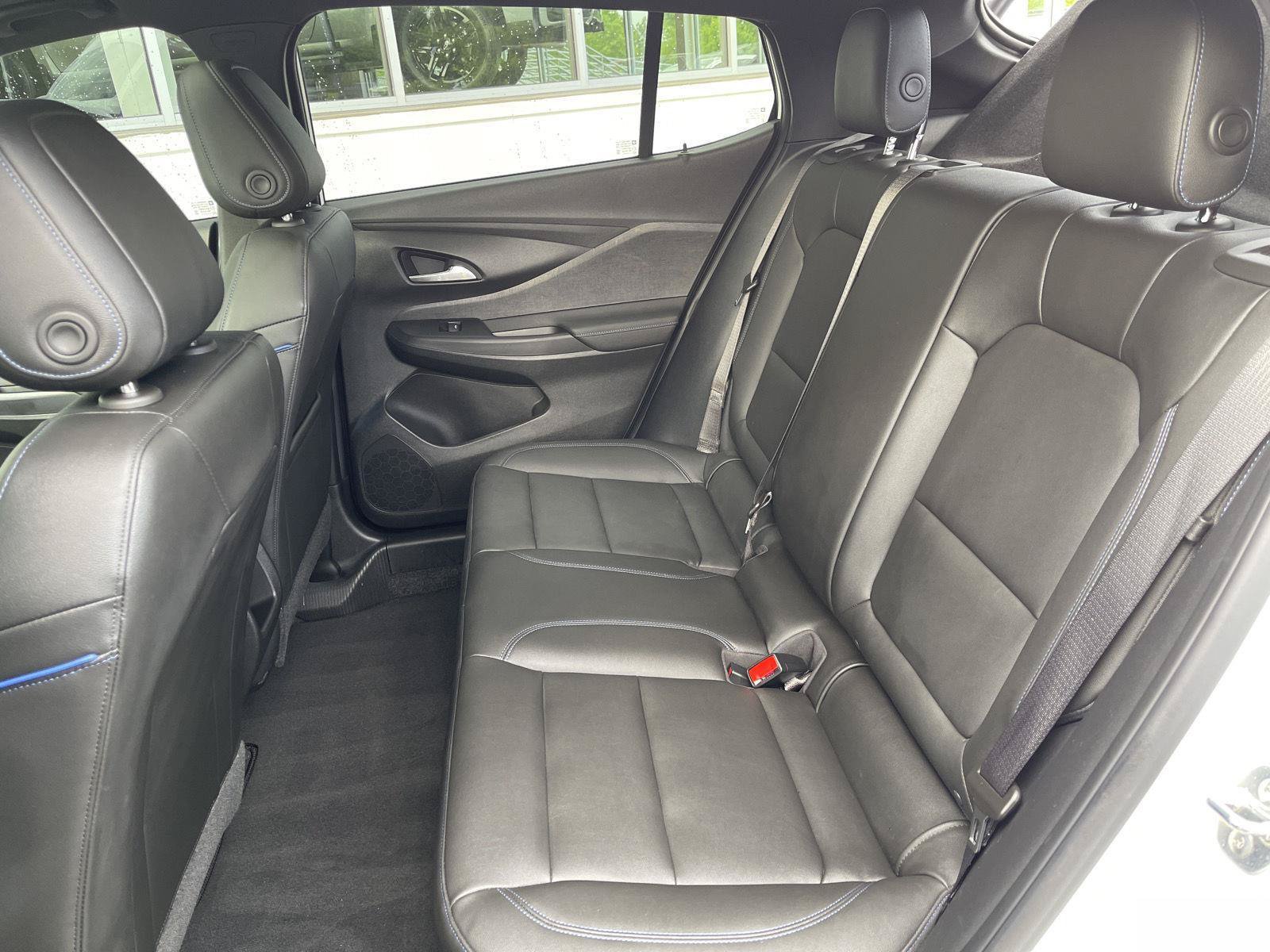 Used 2024 Buick Envista Sport Touring w/ Convenience I Package FWD image 38