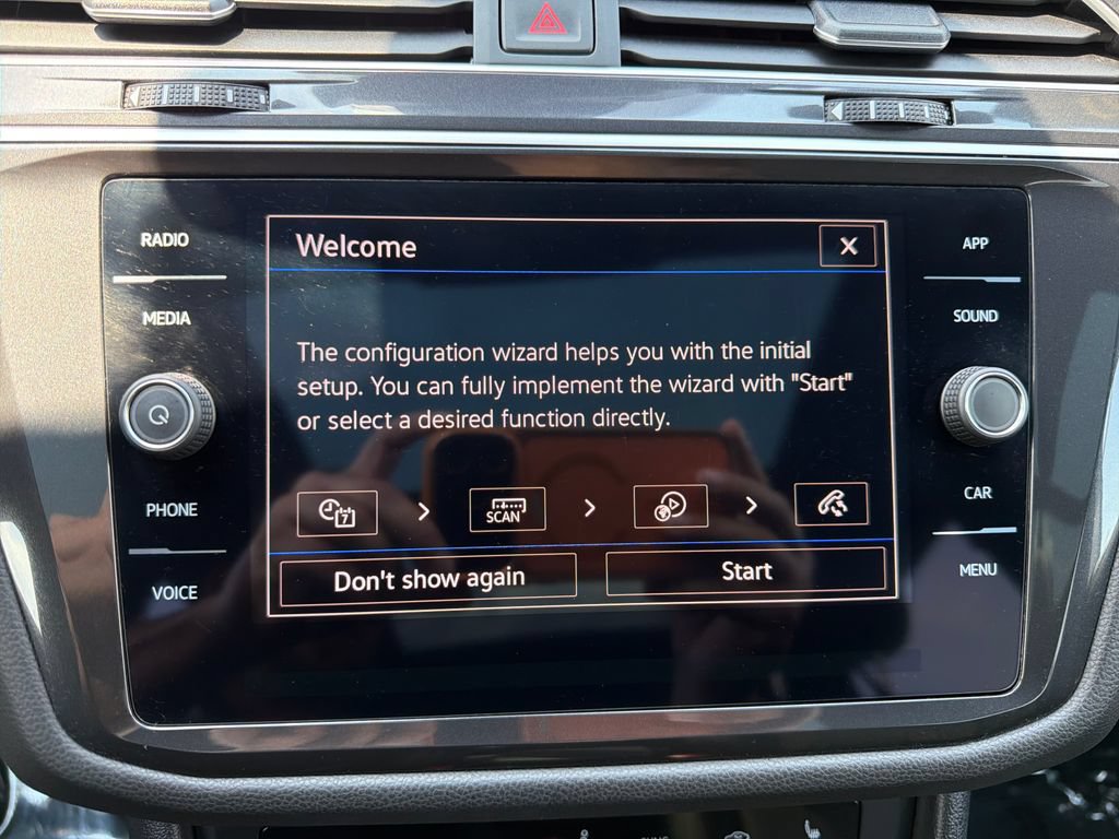 Certified 2024 Volkswagen Tiguan SE R-Line AWD/4WD image 20
