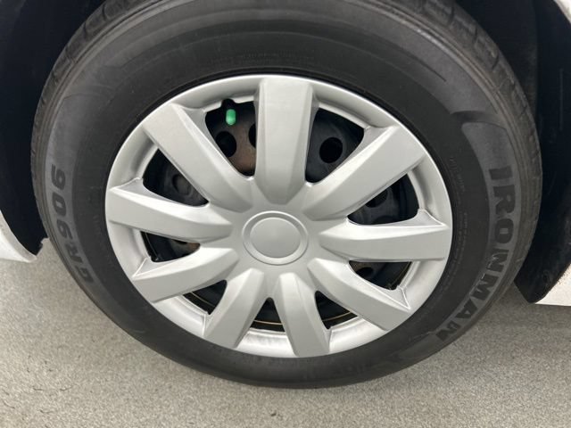 Used 2021 Nissan Versa S FWD image 21
