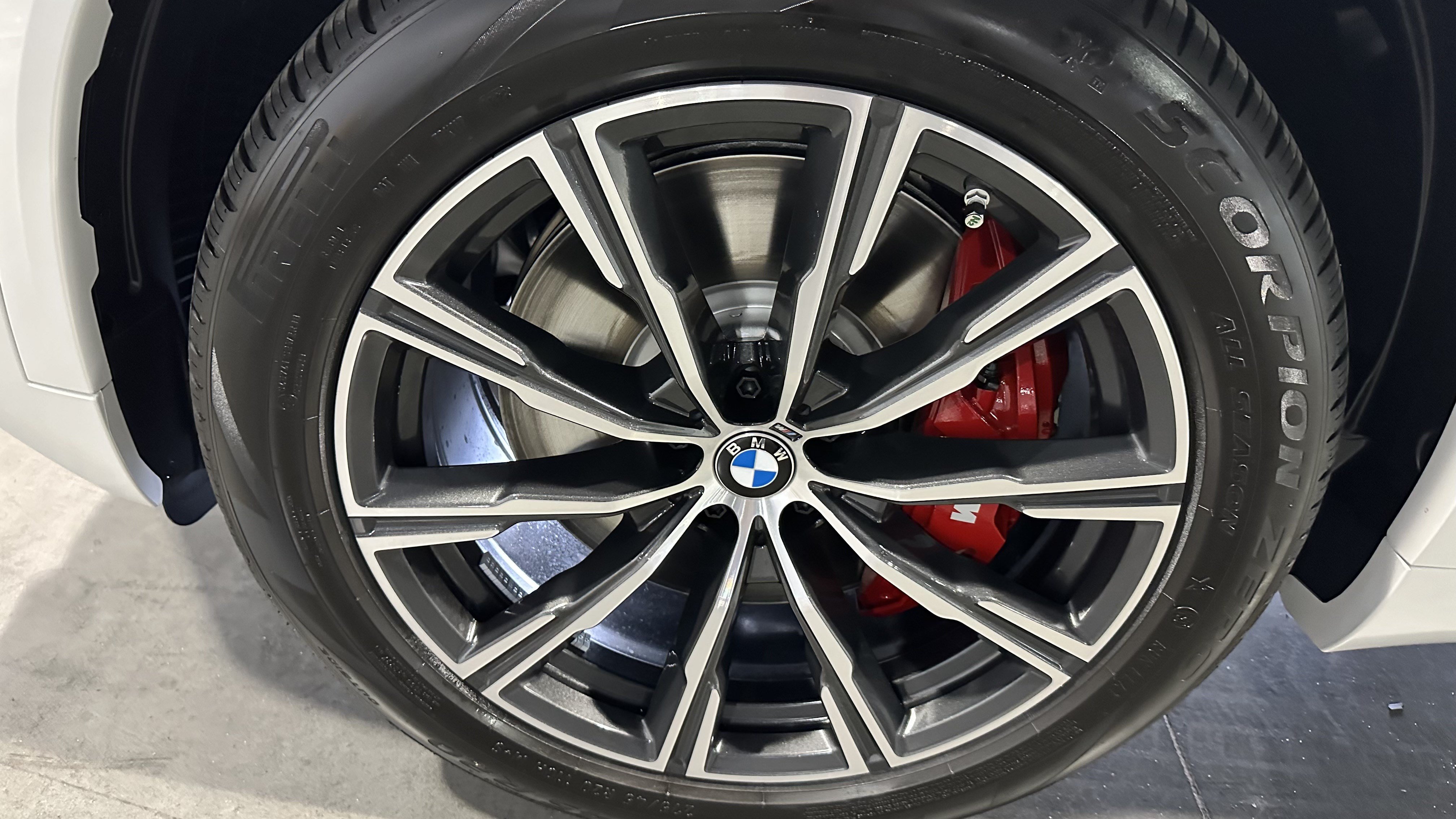 New 2026 BMW X5 M60i AWD/4WD image 12