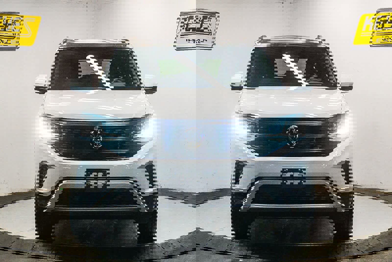 Used 2023 Volkswagen Atlas Cross Sport SE image 6