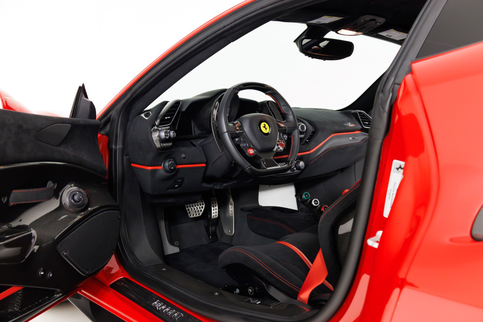 Used 2020 Ferrari 488 Pista Coupe image 14