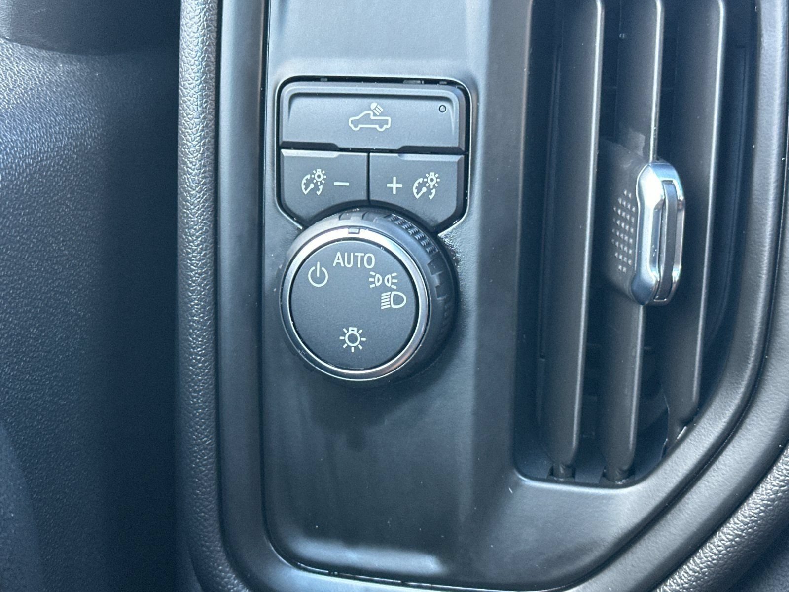 Used 2023 Chevrolet Silverado 1500 Custom w/ LPO, Dark Essentials Package RWD image 30