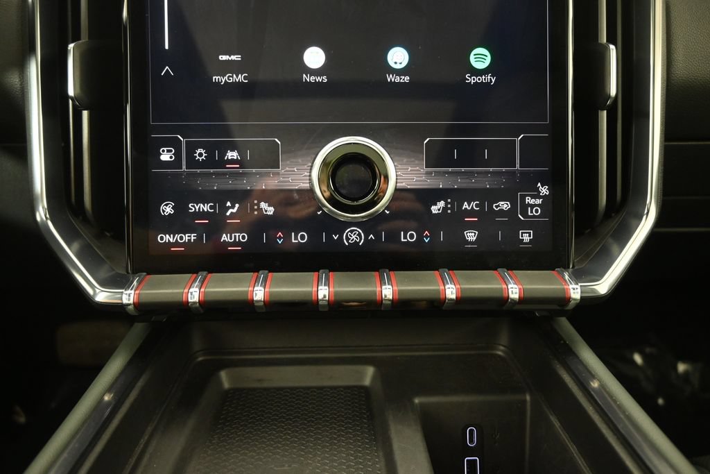 Used 2024 GMC Acadia AT4 AWD/4WD image 30