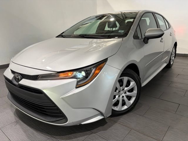 Used 2023 Toyota Corolla LE w/ Carpet Mat Package (TMS) FWD image 1