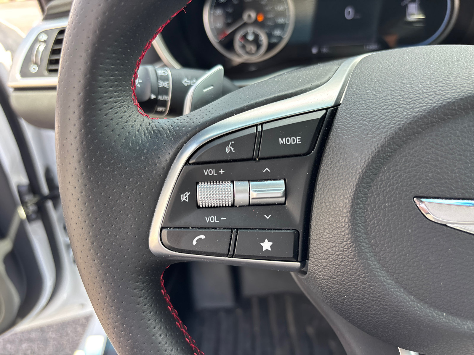 Used 2023 Genesis G70 3.3T w/ Sport Prestige Package AWD/4WD image 17