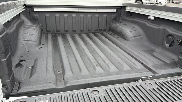 New 2026 Nissan Frontier PRO-4X w/ Pro-4x Convenience Package image 13