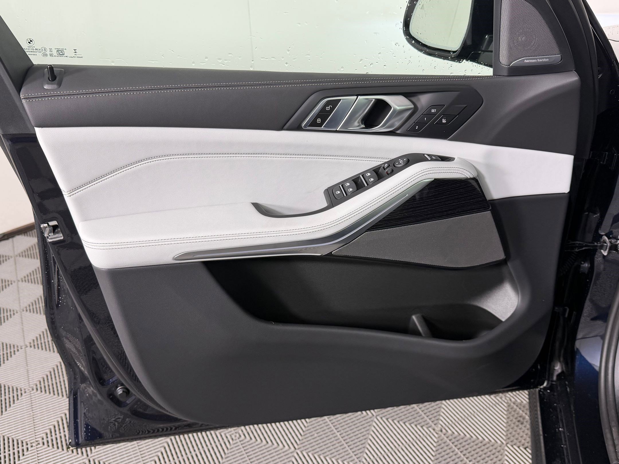 New 2026 BMW X5 sDrive40i image 11