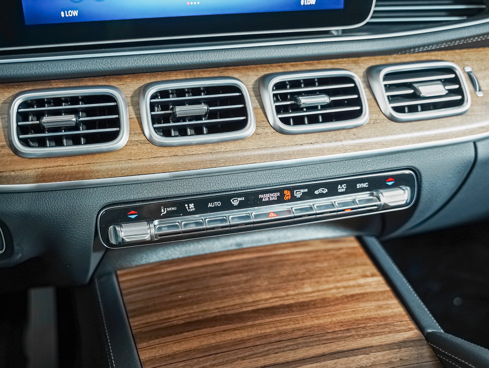 Certified 2026 Mercedes-Benz GLE 350 4MATIC image 24