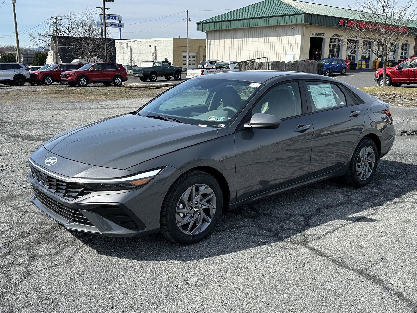 New 2026 Hyundai Elantra Blue FWD image 4
