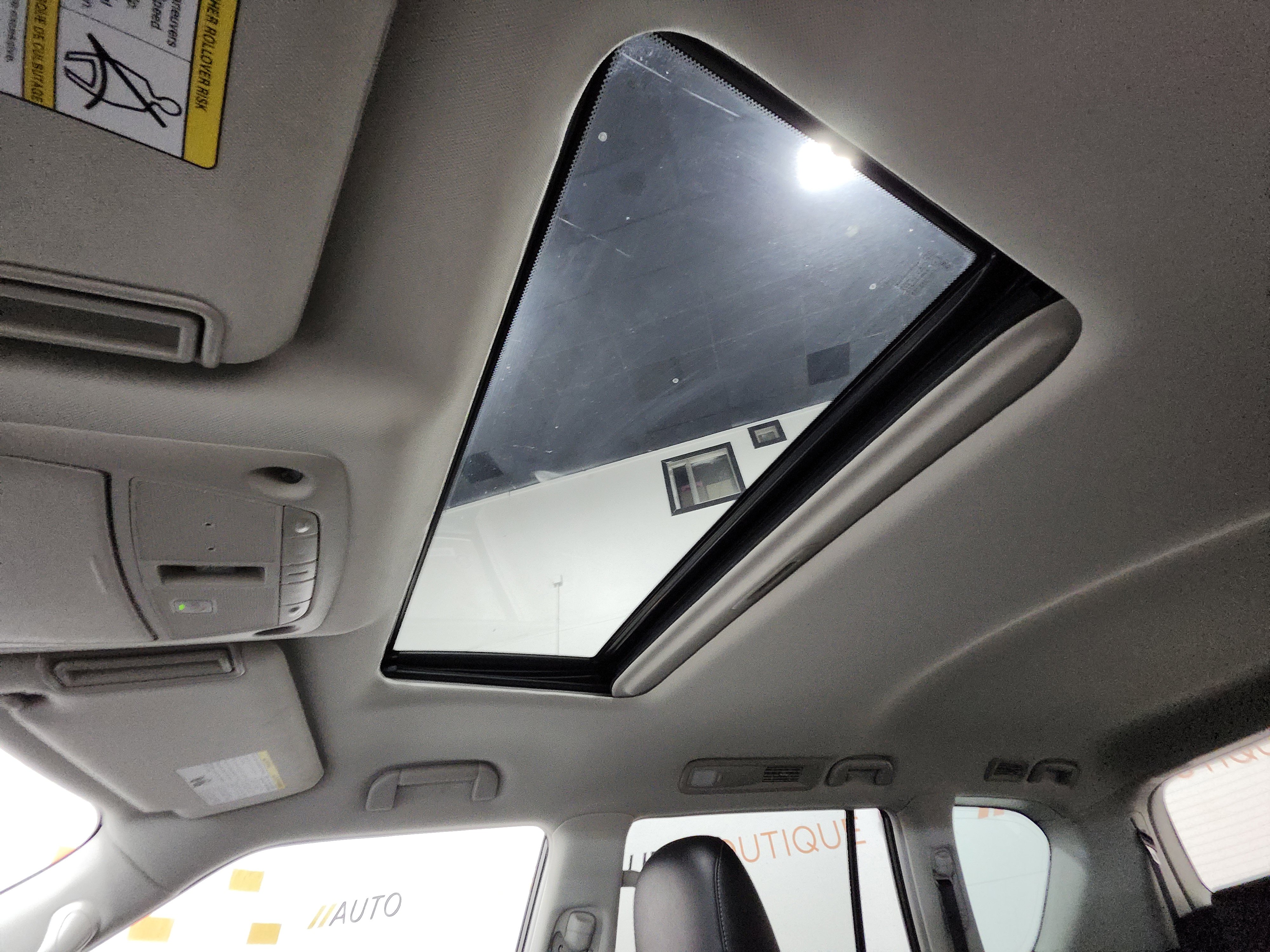 Used 2023 INFINITI QX80 Luxe w/ Cargo Package image 2