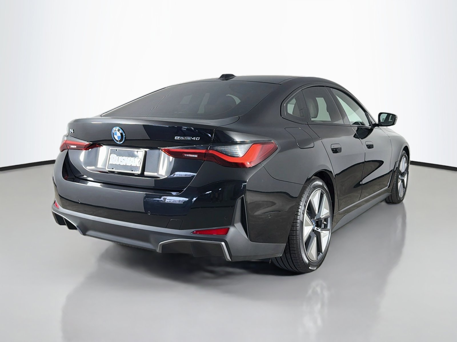 Certified 2023 BMW i4 eDrive40 w/ Premium Package RWD image 7