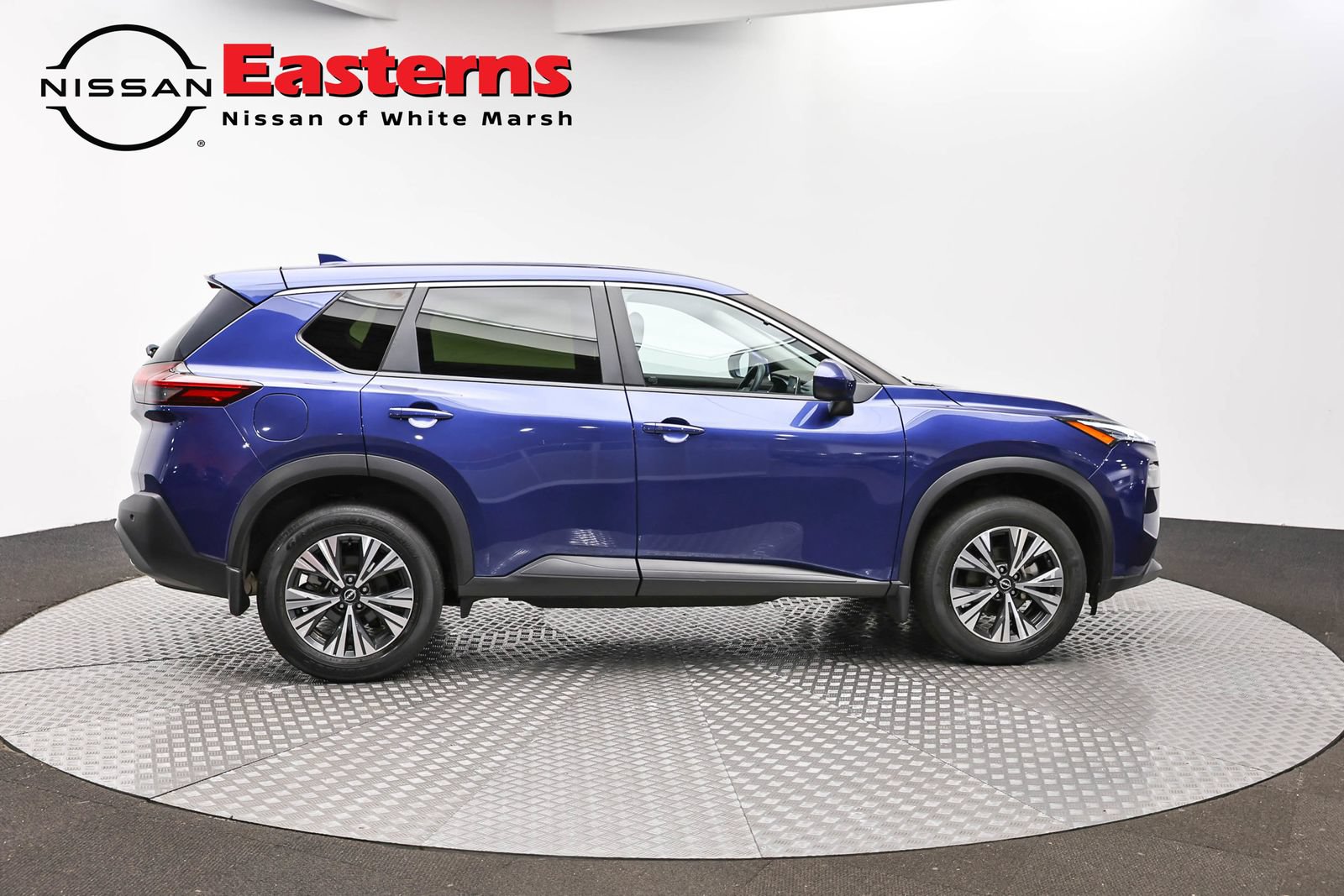 Used 2023 Nissan Rogue SV AWD/4WD image 4