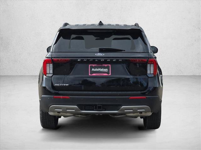 New 2026 Ford Explorer Active RWD image 8