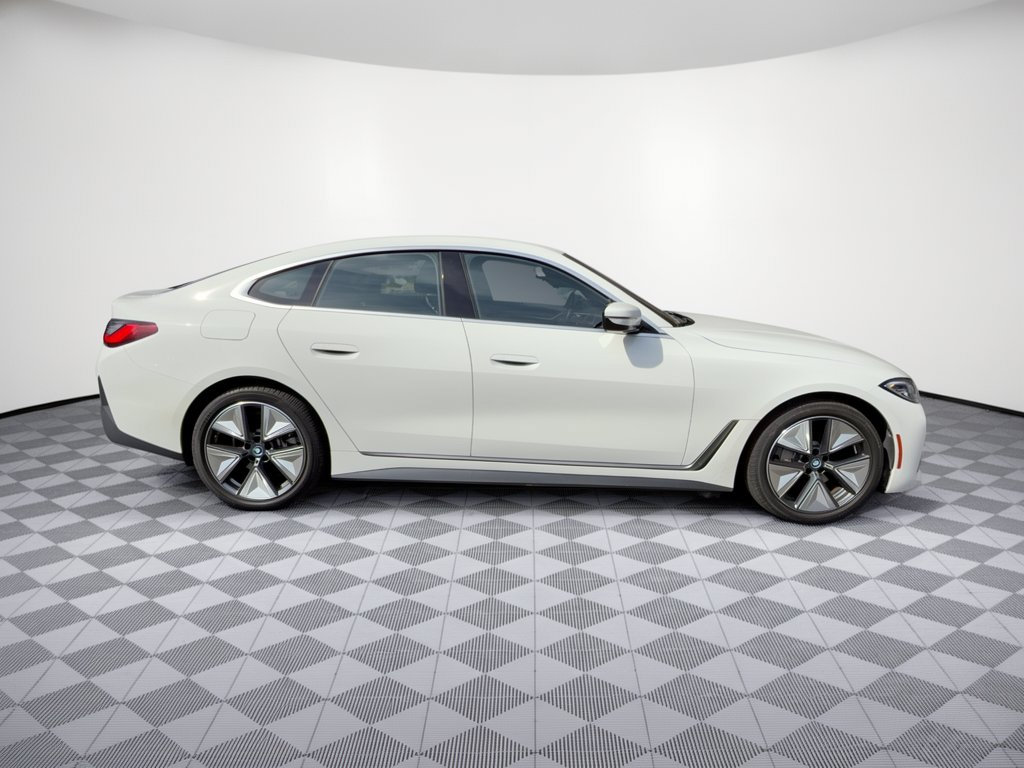 Used 2024 BMW i4 eDrive35 w/ Premium Package RWD image 8