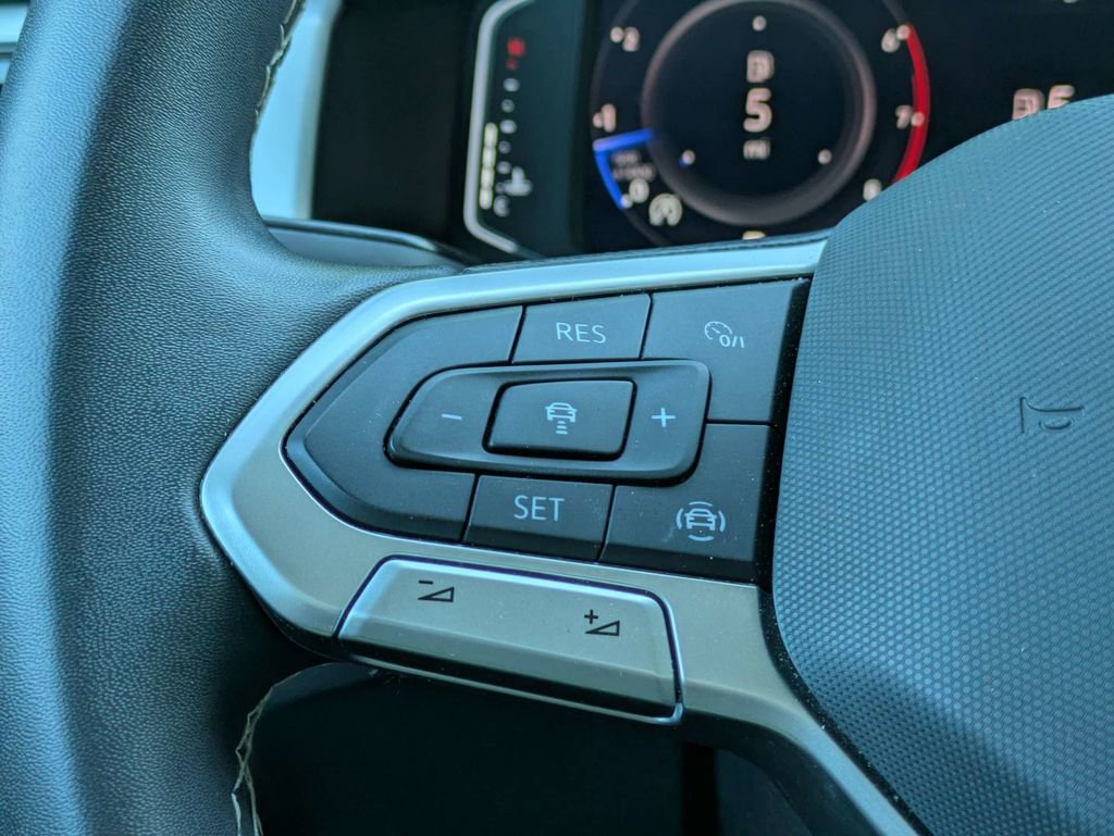 Used 2023 Volkswagen Atlas SE image 36