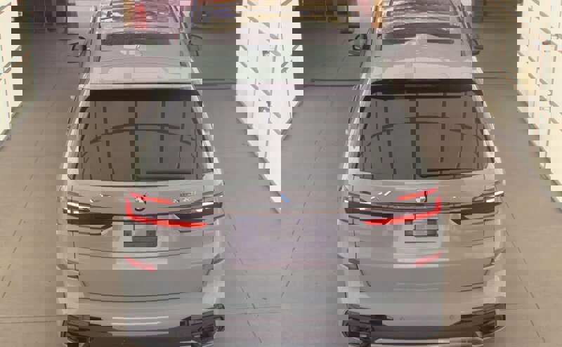 Used 2023 BMW X7 xDrive40i w/ M Sport Package image 5