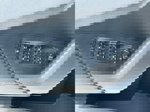 New 2025 Volkswagen Jetta SE image 18