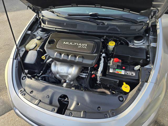 Used 2015 Dodge Dart SXT image 9