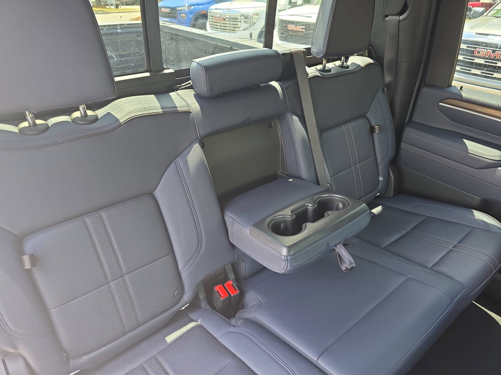 Used 2025 Chevrolet Silverado 2500 High Country w/ Technology Package AWD/4WD image 11