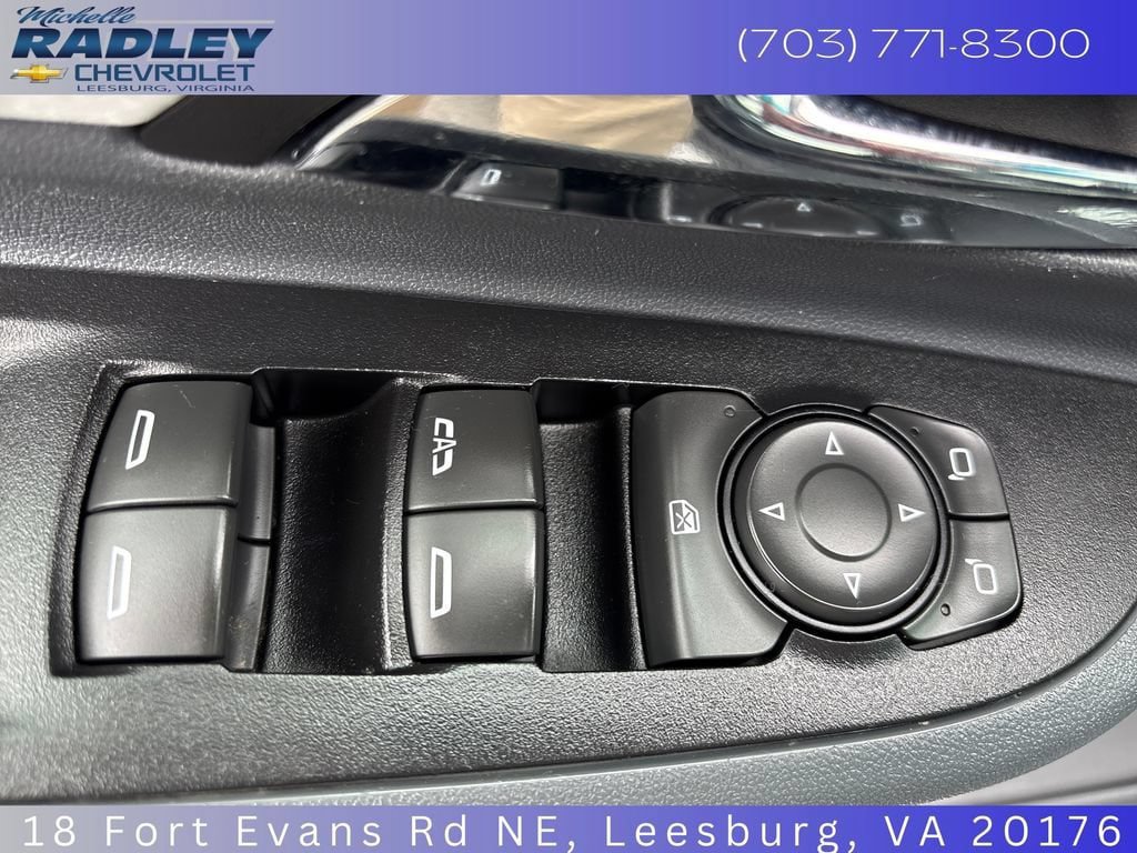 Used 2019 Chevrolet Bolt Premier w/ Infotainment Package FWD image 14