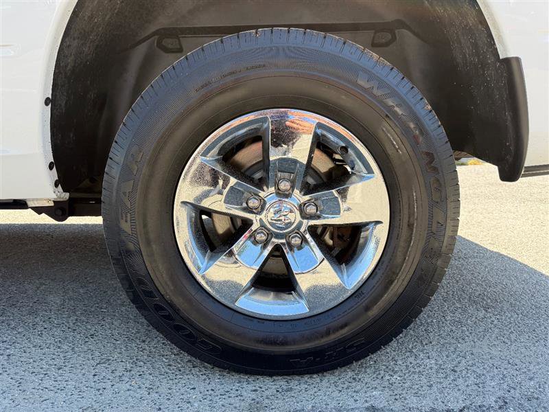 Used 2017 RAM 1500 Classic SLT AWD/4WD image 13