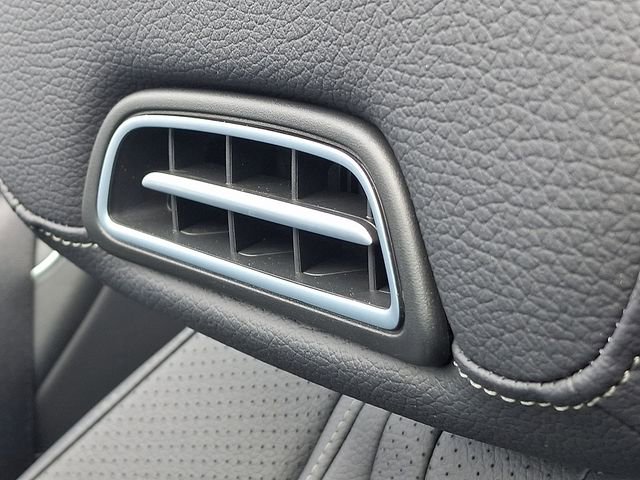 Used 2024 Mercedes-Benz CLE 450 4MATIC Cabriolet image 10