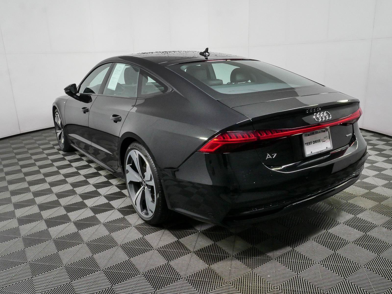 Used 2023 Audi A7 3.0T Prestige w/ Luxury Package AWD/4WD image 30