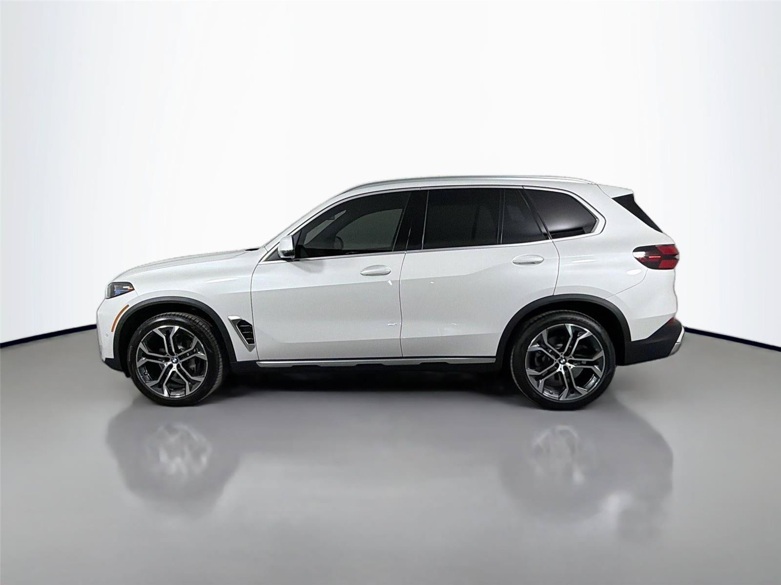 New 2026 BMW X5 xDrive40i AWD/4WD image 8