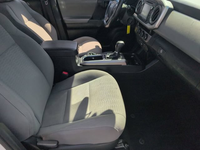 Used 2018 Toyota Tacoma SR5 RWD image 25