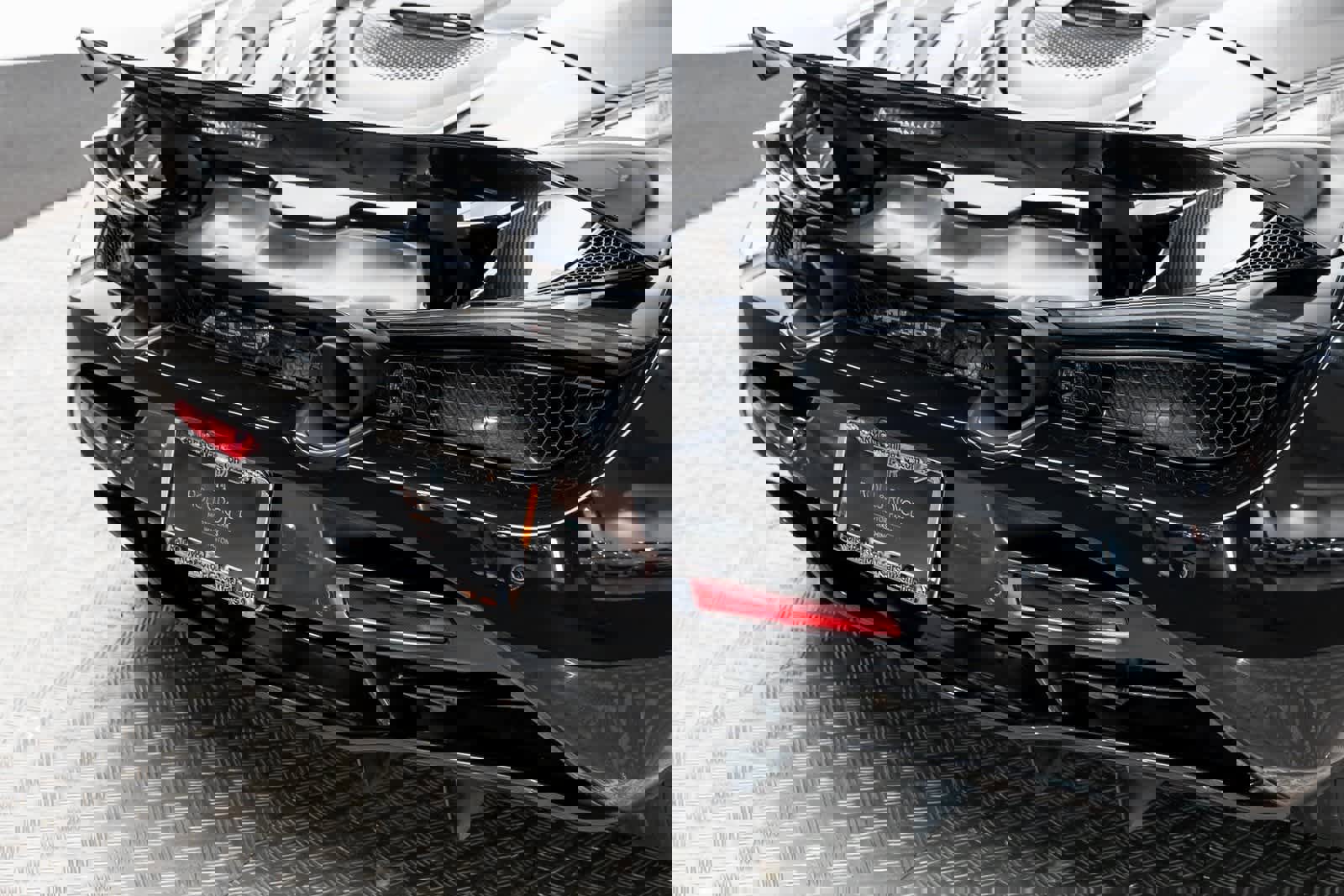 Used 2023 McLaren 720S Spider image 9