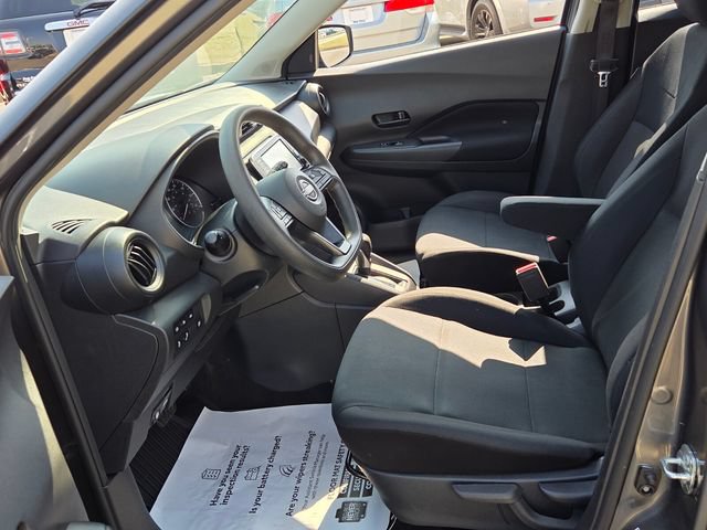 Used 2025 Nissan Kicks Play S FWD image 5
