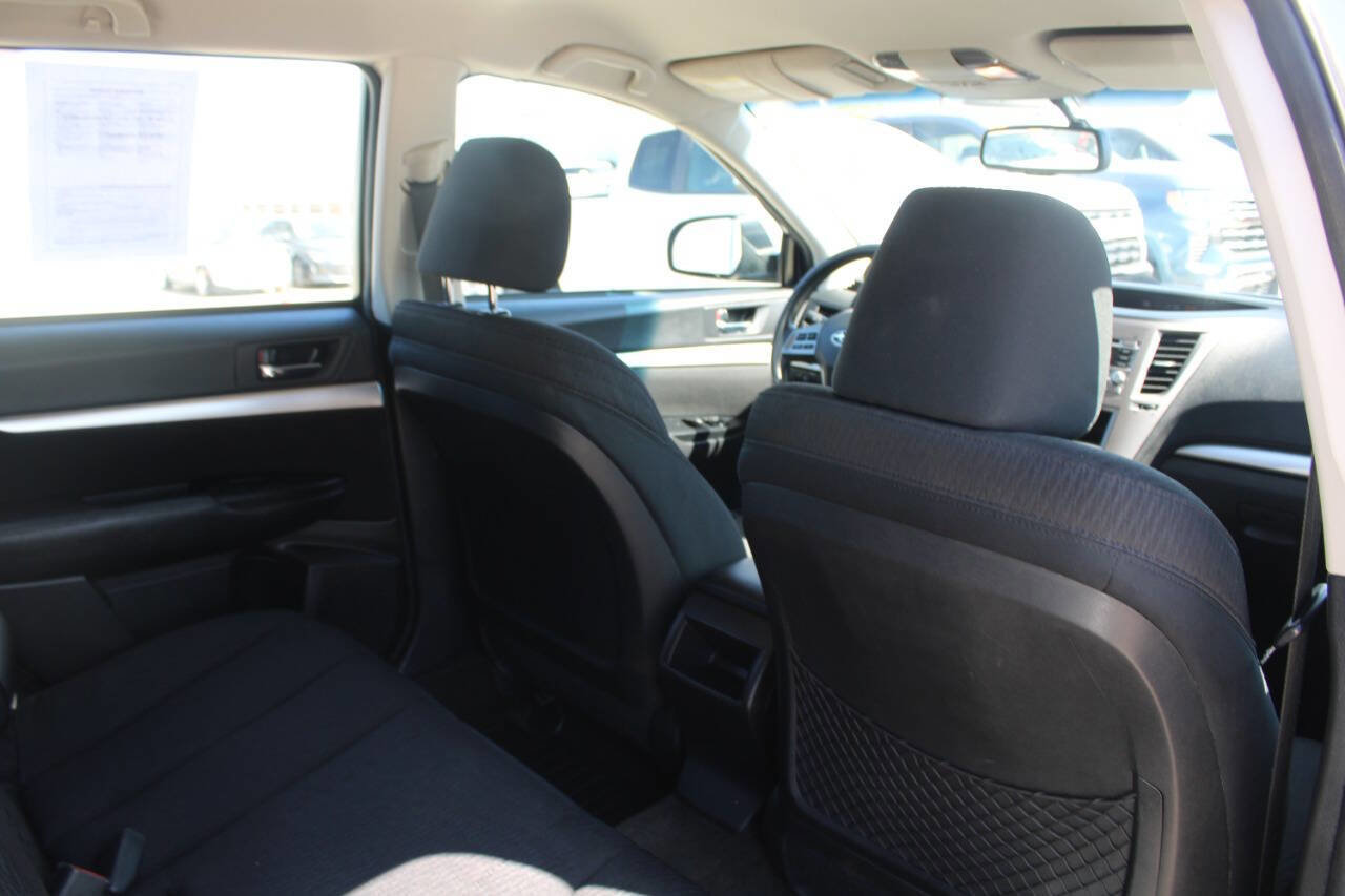 Used 2012 Subaru Outback 2.5i w/ Alloy Wheel Pkg image 10