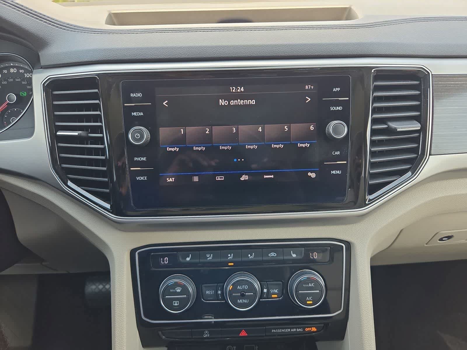 Used 2018 Volkswagen Atlas SEL FWD image 27