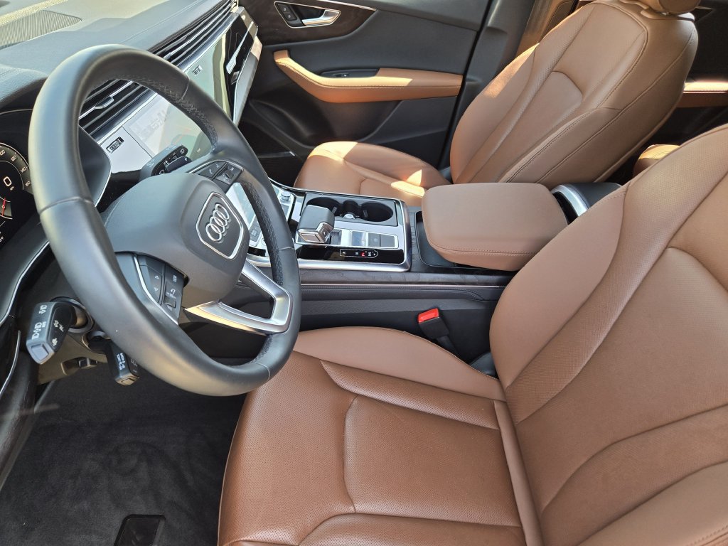 Certified 2023 Audi Q8 Premium Plus w/ Premium Plus Package AWD/4WD image 17